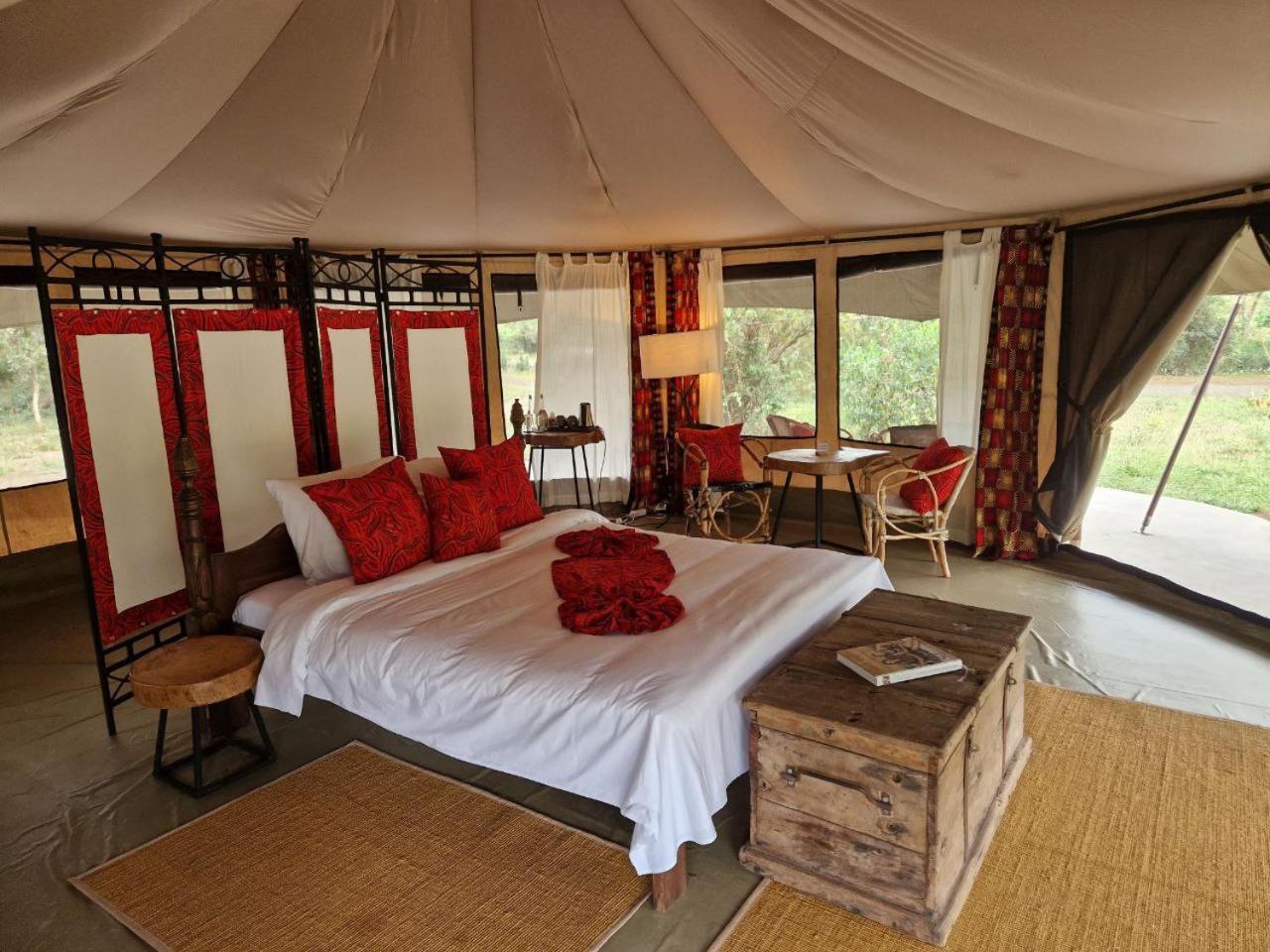 Dolly Farm & River Camp, Luxury Tents Usa River Eksteriør billede