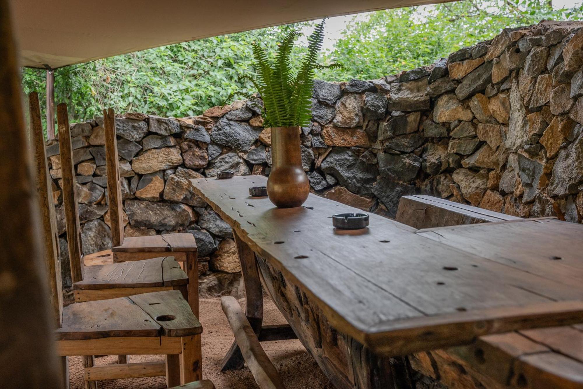 Dolly Farm & River Camp, Luxury Tents Usa River Eksteriør billede